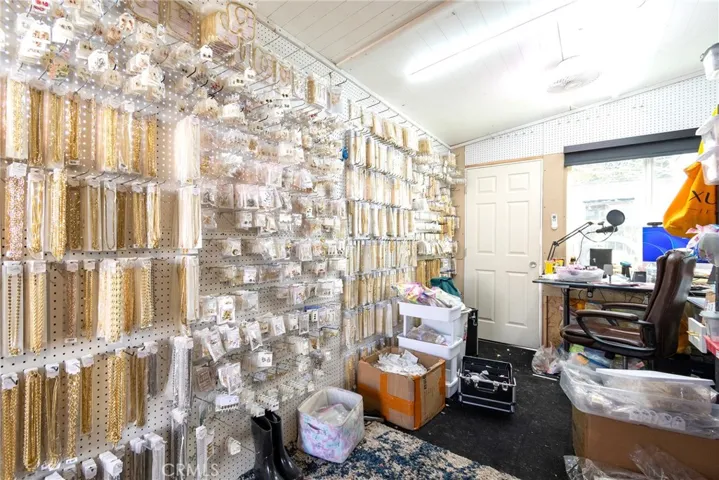 4015 Mountain # 27 Drive, San Bernardino, California 92407