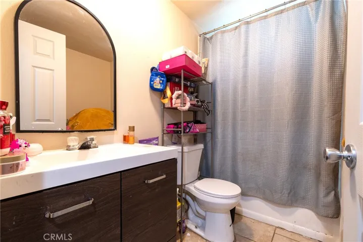 4015 Mountain # 27 Drive, San Bernardino, California 92407