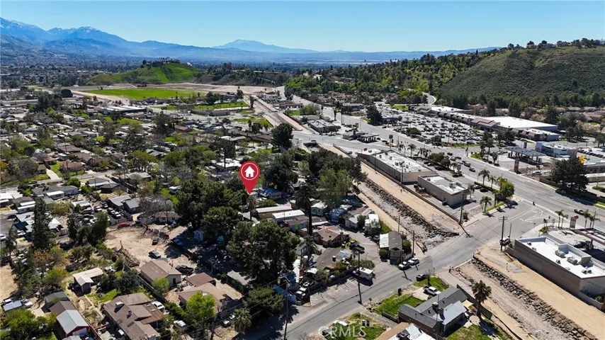 4015 Mountain # 27 Drive, San Bernardino, California 92407
