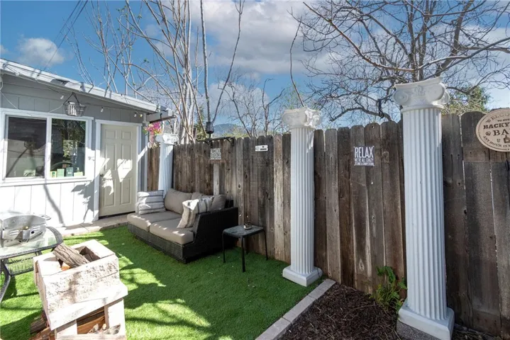 4015 Mountain # 27 Drive, San Bernardino, California 92407
