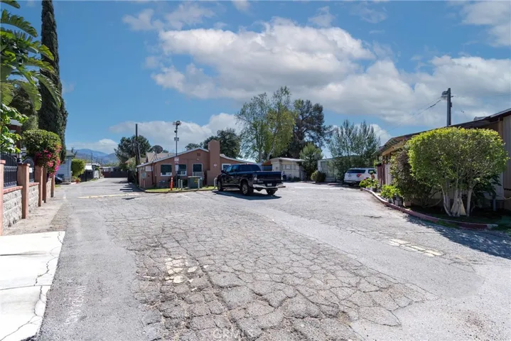 4015 Mountain # 27 Drive, San Bernardino, California 92407