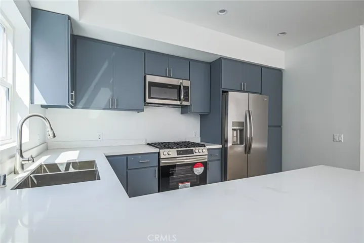 5263 Cartwright Avenue, North Hollywood, California 91601