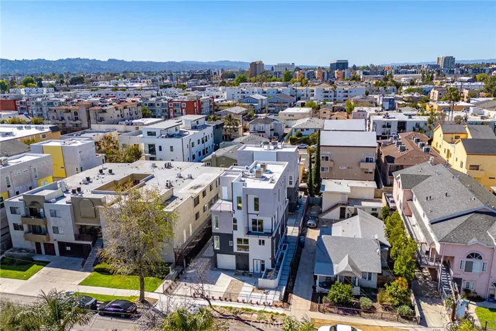 5263 Cartwright Avenue, North Hollywood, California 91601