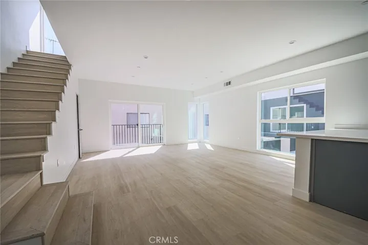 5263 Cartwright Avenue, North Hollywood, California 91601