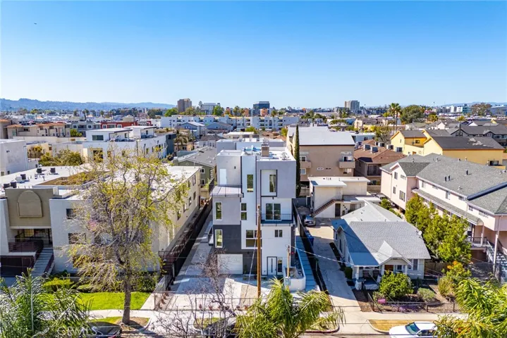 5263 Cartwright Avenue, North Hollywood, California 91601