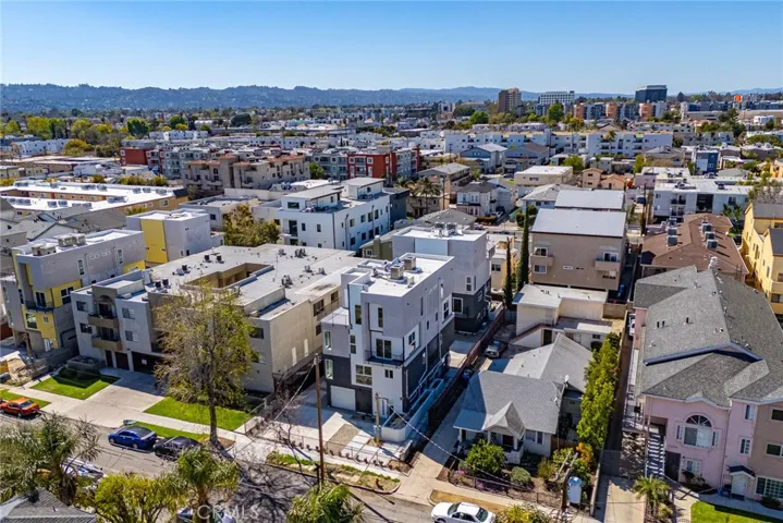 5263 Cartwright Avenue, North Hollywood, California 91601
