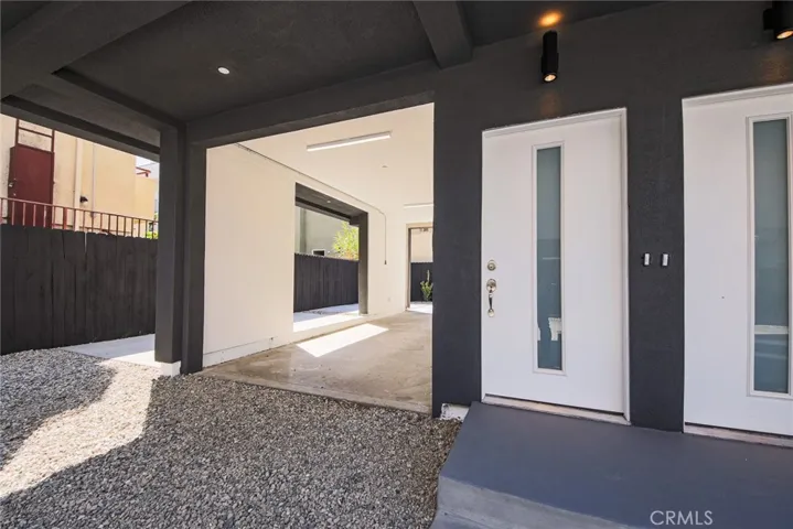 5263 Cartwright Avenue, North Hollywood, California 91601