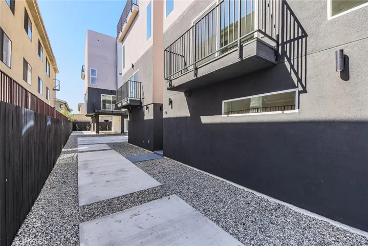 5263 Cartwright Avenue, North Hollywood, California 91601