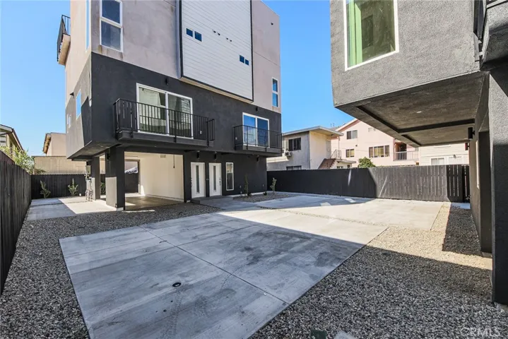 5263 Cartwright Avenue, North Hollywood, California 91601