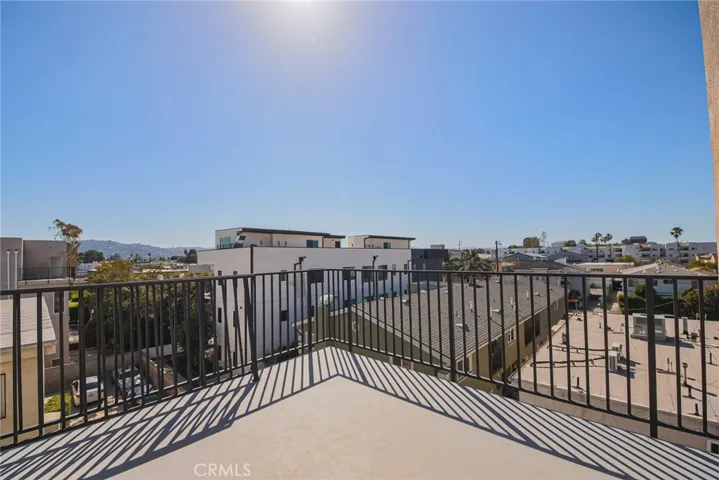 5263 Cartwright Avenue, North Hollywood, California 91601