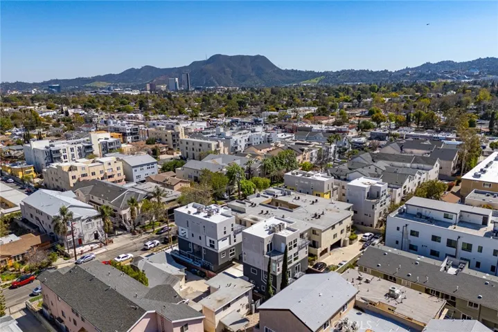 5263 Cartwright Avenue, North Hollywood, California 91601