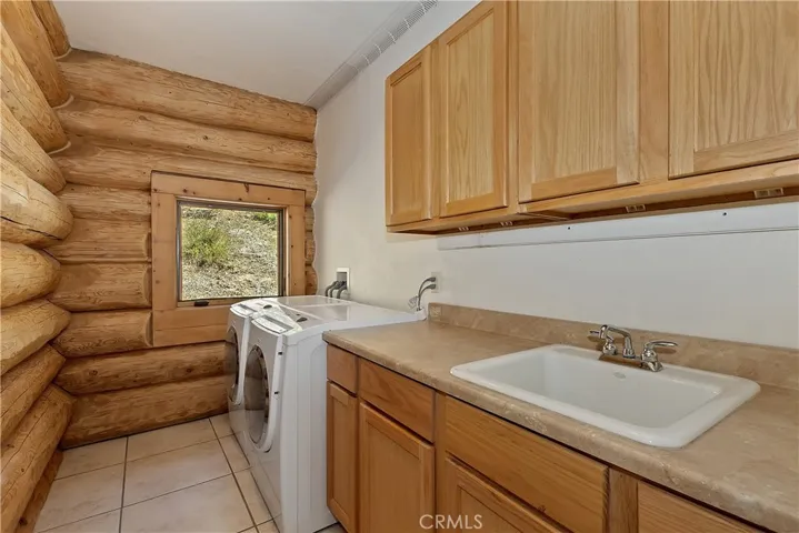 29388 Hook Creek Road, Cedar Glen, California 92321