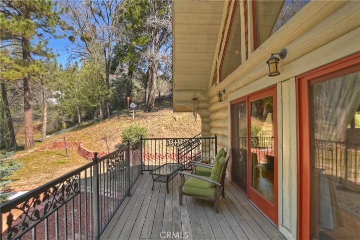 29388 Hook Creek Road, Cedar Glen, California 92321