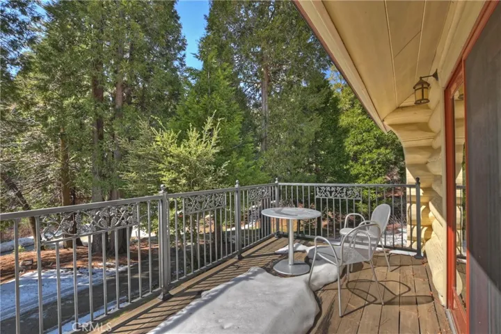 29388 Hook Creek Road, Cedar Glen, California 92321