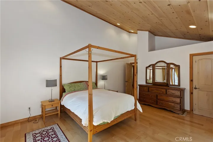 29388 Hook Creek Road, Cedar Glen, California 92321