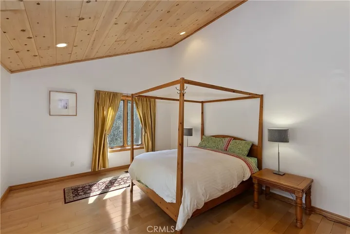 29388 Hook Creek Road, Cedar Glen, California 92321