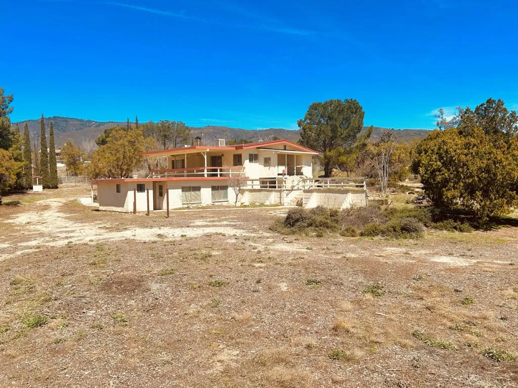 37931 Regal Blue Trail, Anza, California 92539 home-pic-47