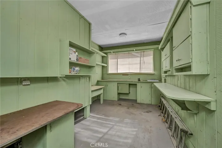 Workshop with sink off garage