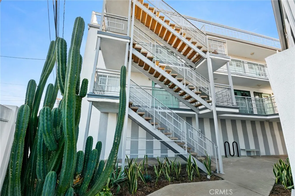 5120 E Livingston Drive, Long Beach, California 90803 home-pic-8