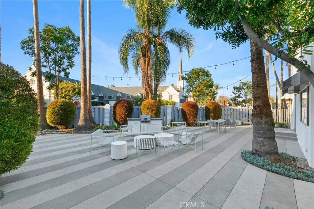 5120 E Livingston Drive, Long Beach, California 90803 home-pic-4