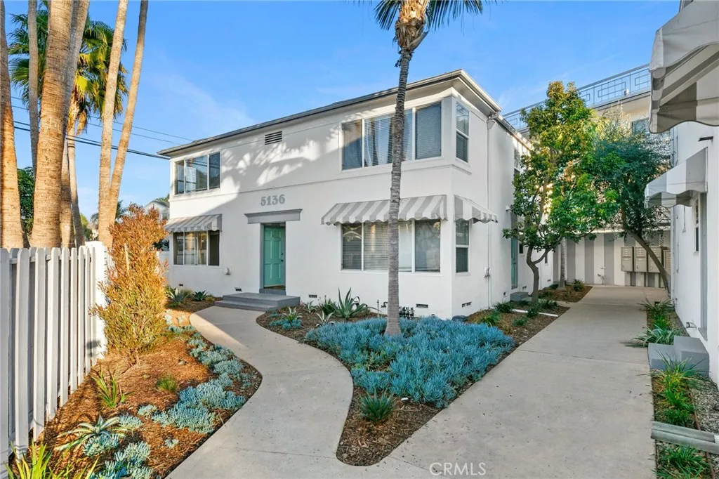 5120 E Livingston Drive, Long Beach, California 90803 home-pic-2
