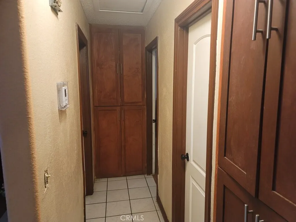 17641 Vine Court, Fontana, California 92335 home-pic-5