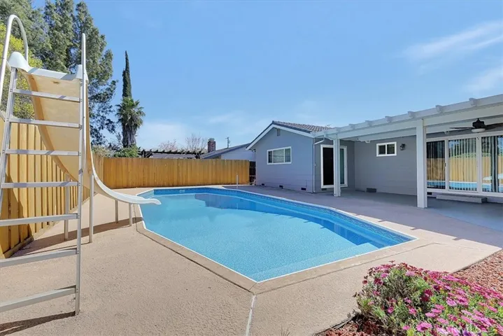 1471 Valley View Drive, Yuba City, California 95993