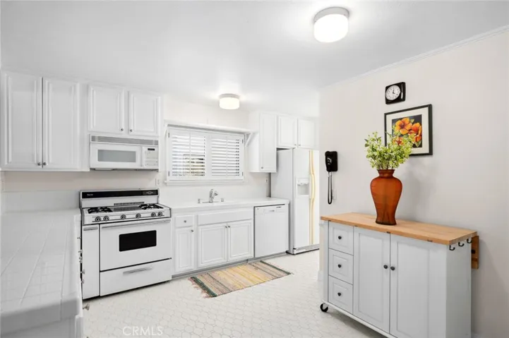 425 Dahlia Avenue, Corona Del Mar, California 92625