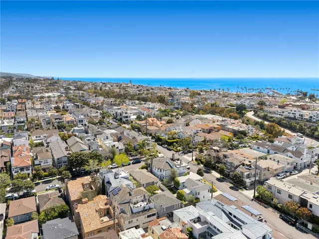 425 Dahlia Avenue, Corona Del Mar, California 92625