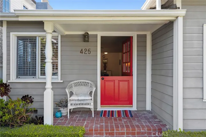 425 Dahlia Avenue, Corona Del Mar, California 92625