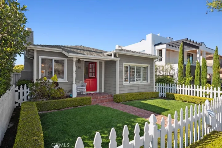 425 Dahlia Avenue, Corona Del Mar, California 92625