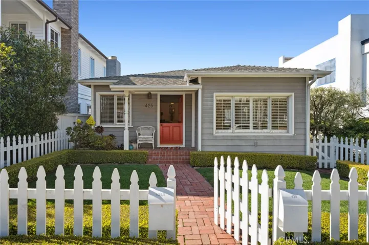 425 Dahlia Avenue, Corona Del Mar, California 92625