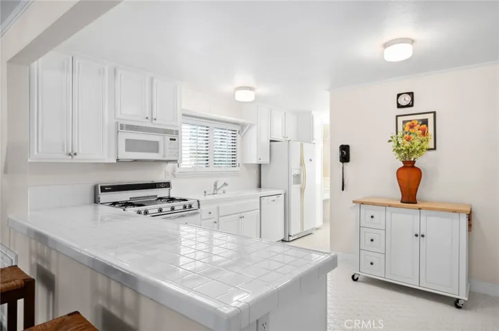 425 Dahlia Avenue, Corona Del Mar, California 92625