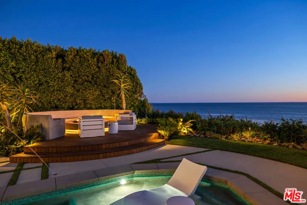 32802 Pacific Coast Highway, Malibu, California 90265, 3 Bedrooms Bedrooms, ,4 BathroomsBathrooms,Residential,For Sale,PACIFIC COAST,25495975