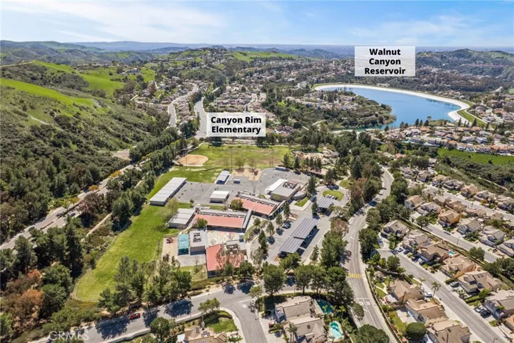 Walking distance to Canyon Rim Elementary School and Reservoir
