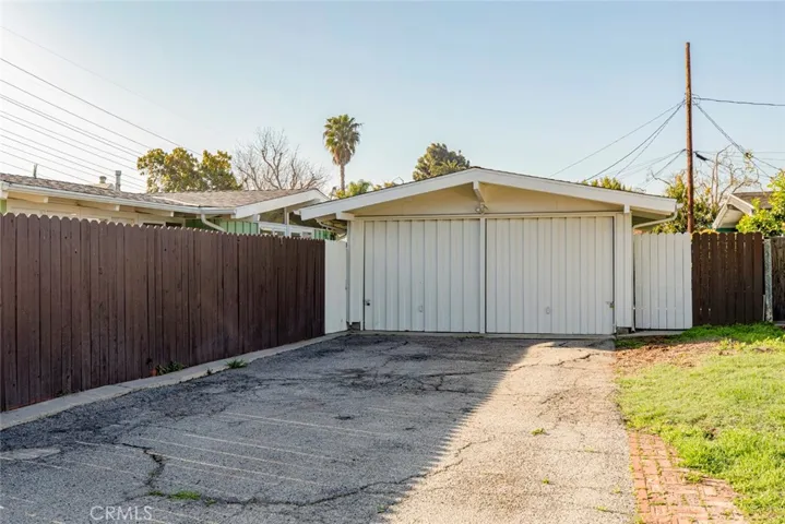 3315 Stevely Avenue, Long Beach, California 90808