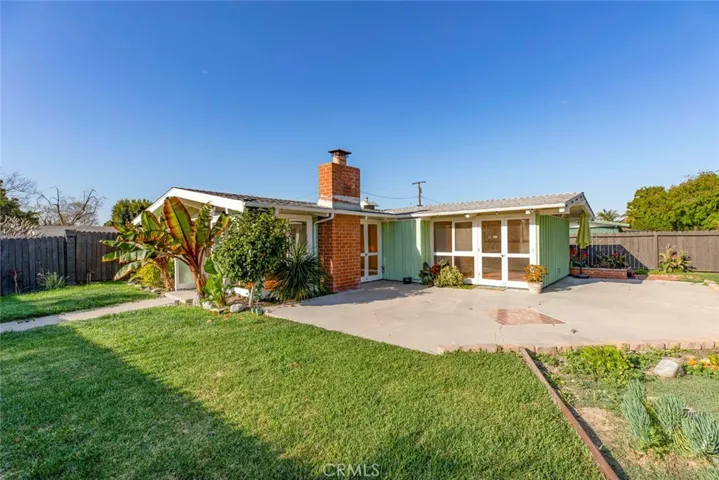 3315 Stevely Avenue, Long Beach, California 90808