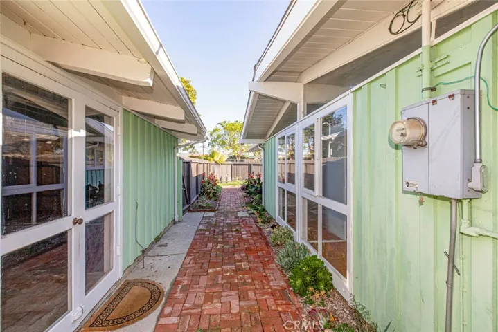 3315 Stevely Avenue, Long Beach, California 90808