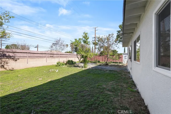 12586 Warbler Avenue, Grand Terrace, California 92313