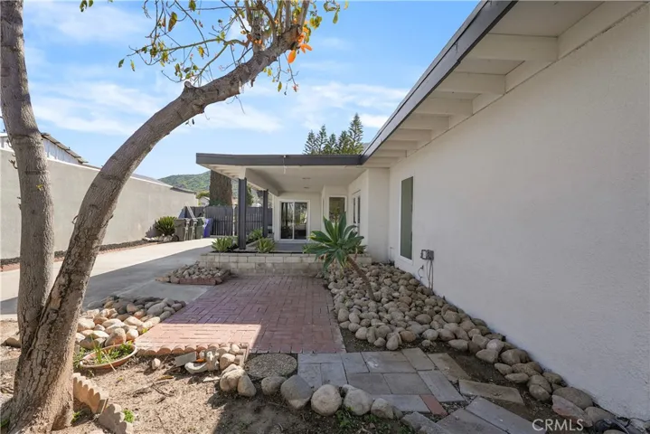 12586 Warbler Avenue, Grand Terrace, California 92313