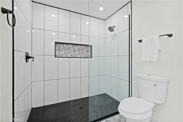 12586 Warbler Avenue, Grand Terrace, California 92313