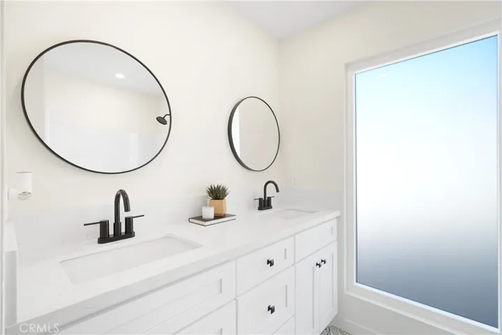 12586 Warbler Avenue, Grand Terrace, California 92313
