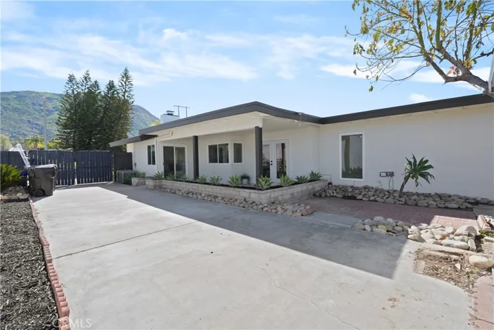 12586 Warbler Avenue, Grand Terrace, California 92313
