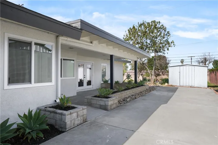 12586 Warbler Avenue, Grand Terrace, California 92313