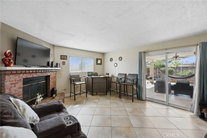 14761 Hawthorne Avenue, Fontana, California 92335