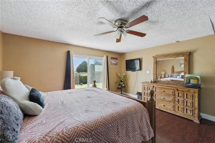 14761 Hawthorne Avenue, Fontana, California 92335