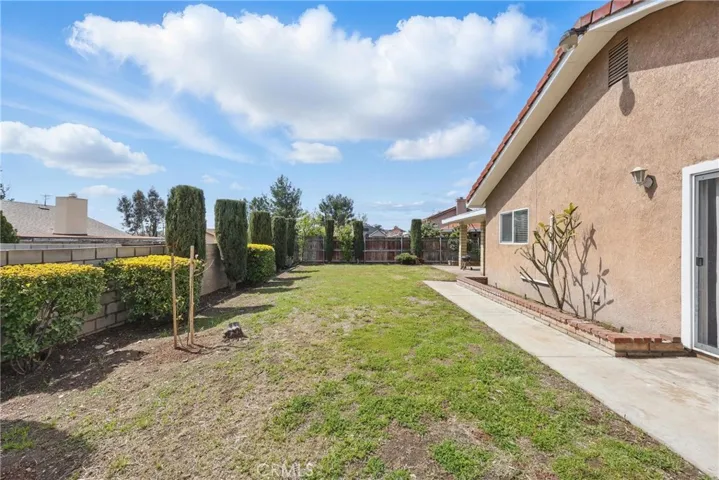 14761 Hawthorne Avenue, Fontana, California 92335