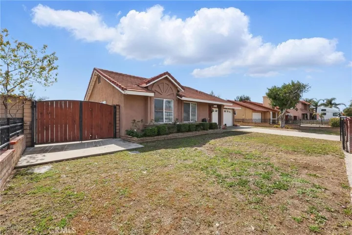 14761 Hawthorne Avenue, Fontana, California 92335