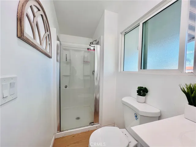 3rd bathroom - view 3