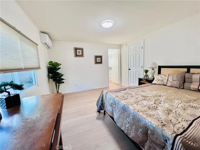 Master bedroom - view 6